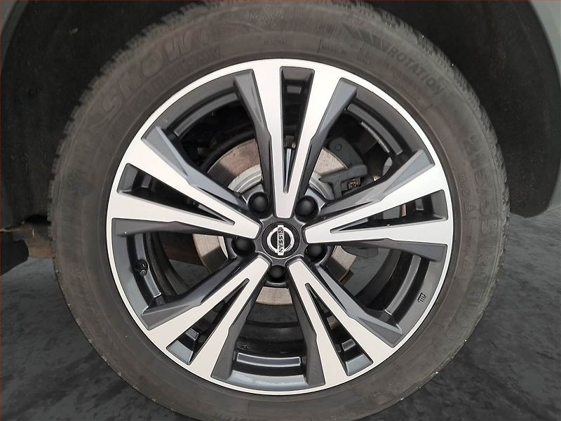 Nissan Qashqai (2020) 1.3 DIG-T, Automat, Serv.kniha - fotka 15 z 21