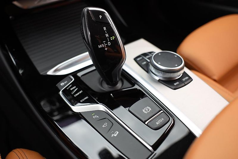 BMW X3 xDrive20d - fotka 16 z 17