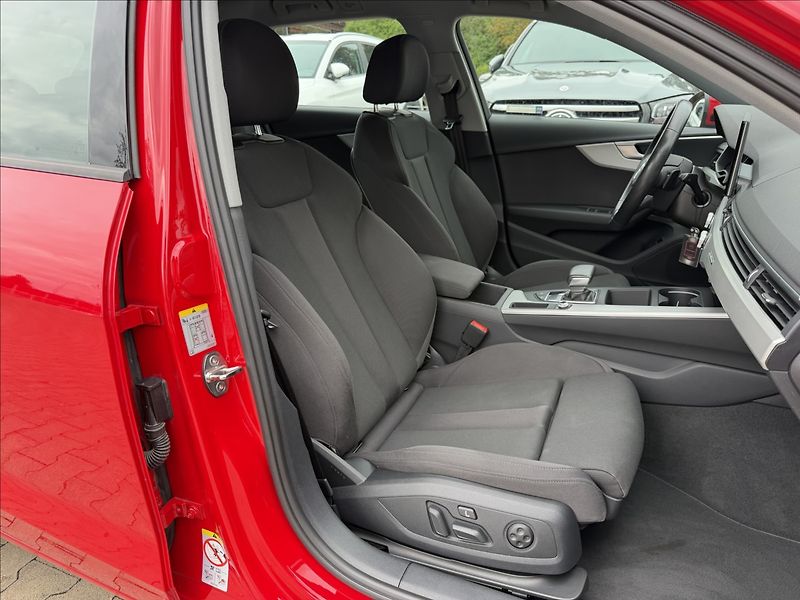 Audi A4 Avant 40 tdi quattro S-trinic - fotka 9 z 27