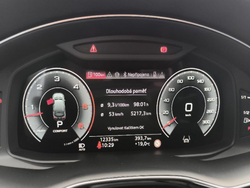 Audi Q7 3.0TDi 210kW S-line - fotka 11 z 26