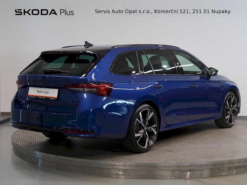 Škoda Octavia (2025) SPORTLINE 2.0TSI 150KW 4x4 DSG - fotka 2 z 44