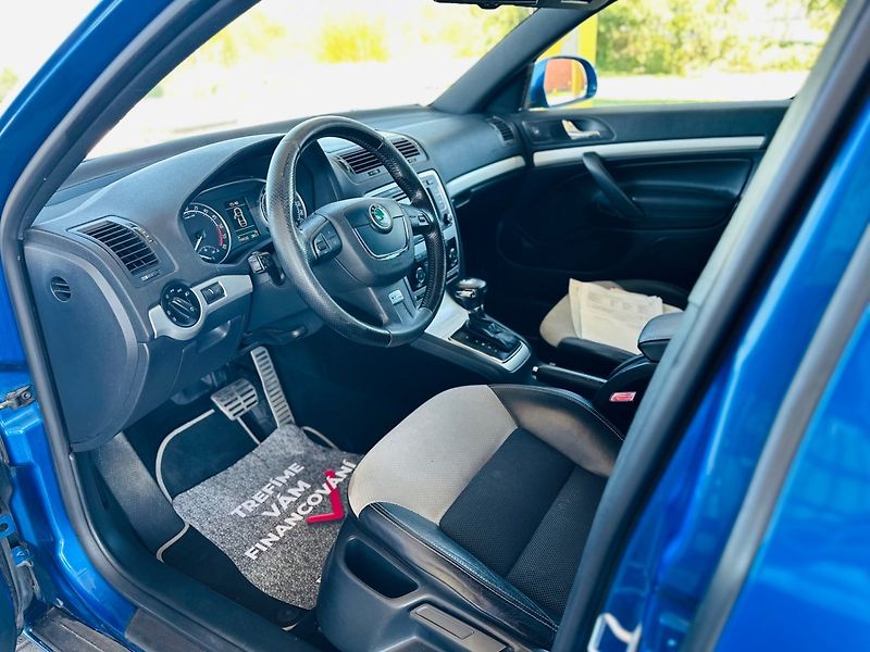 Škoda Octavia (2010) 2.0TDi RS DSG, PO SERVISU - fotka 7 z 16