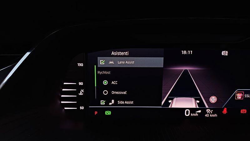 Škoda Octavia SCOUT TSI 4x4-WEBA-PANO-HUD-TZ - fotka 31 z 50
