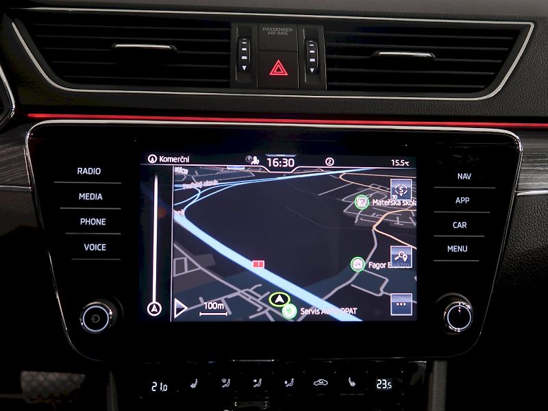 Škoda Superb (2021) STYLE 2.0TDI 147KW 4x4 DSG LED - fotka 22 z 36