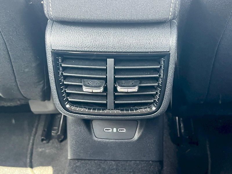 Škoda Fabia (2025) Top Selection 1.0TSi 70kW 5°ma - fotka 25 z 28