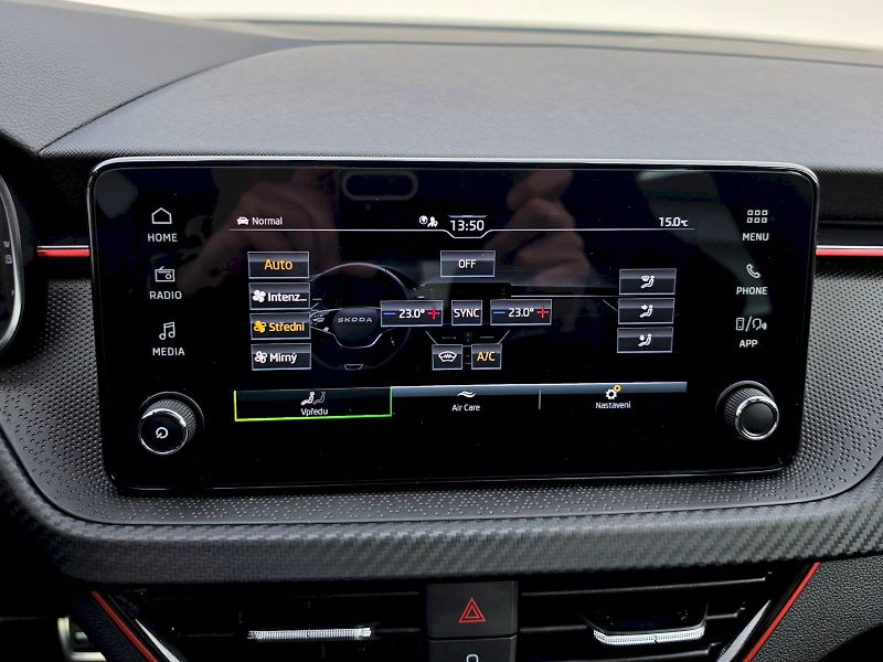 Škoda Kamiq (2025) 1,5TSI 110KW DSG MONTE CARLO - fotka 11 z 30
