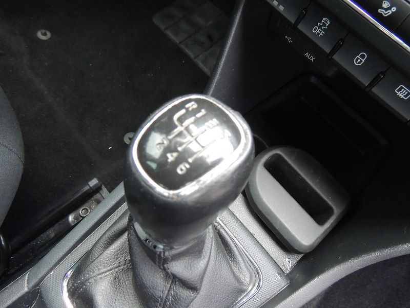 Škoda Rapid (2014) 1.2TSi,77kw,dobrá výbava - fotka 27 z 40