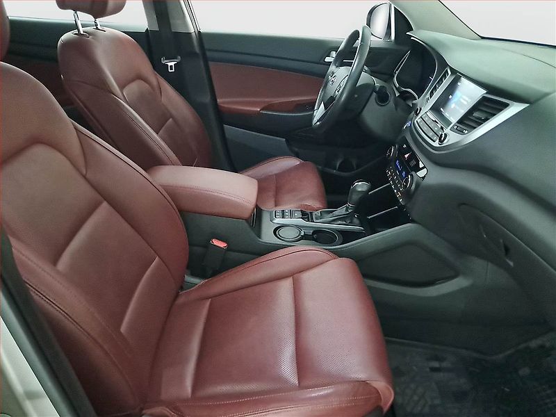 Hyundai Tucson (2016) Premium 1.7 CRDi, Automat, ČR - fotka 9 z 23