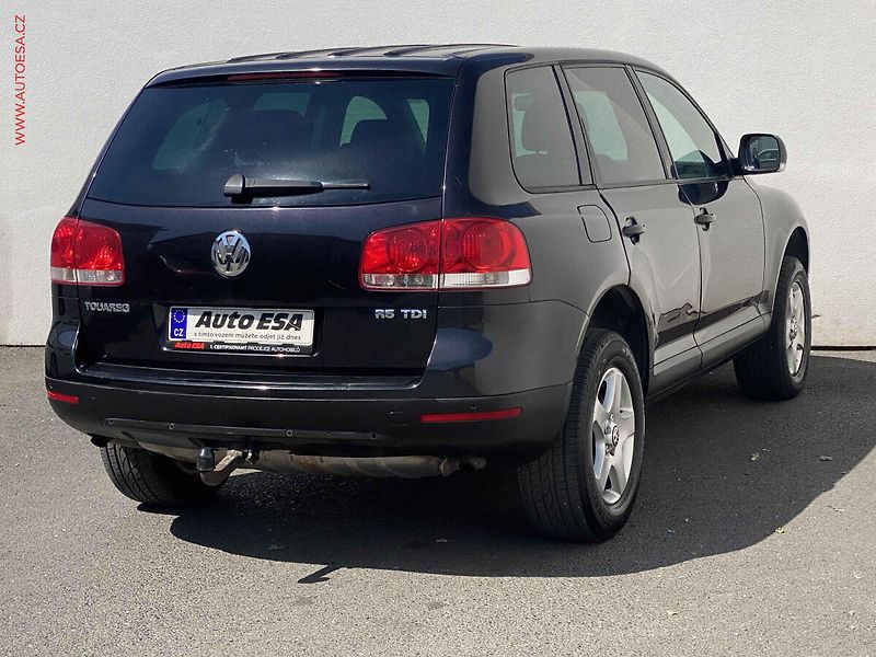 Volkswagen Touareg (2003) 2.5 TDi 4x4 R5, Šíbr, kůže - fotka 4 z 17