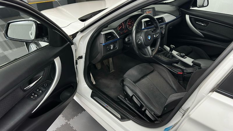 BMW Řada 3 M-PAKET/ 2 SADY GUM - fotka 25 z 44