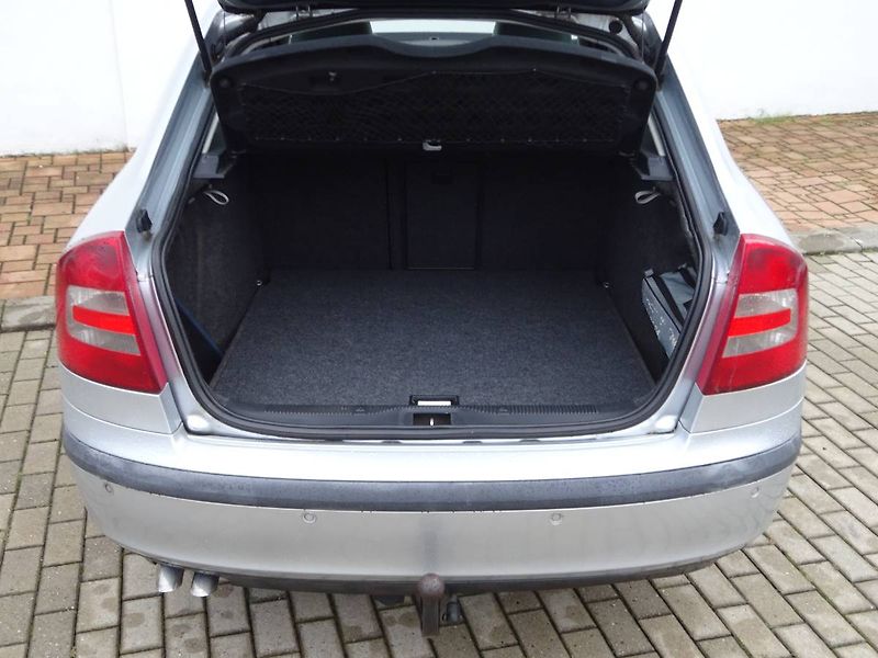 Škoda Octavia (2008) 2,0 TDi/103kW Laurin & Klement - fotka 10 z 26