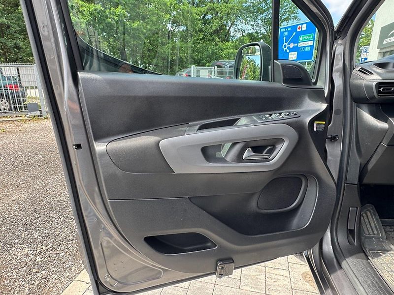 Toyota ProAce City Verso (2021) 1.2, 7míst, automat - fotka 8 z 30