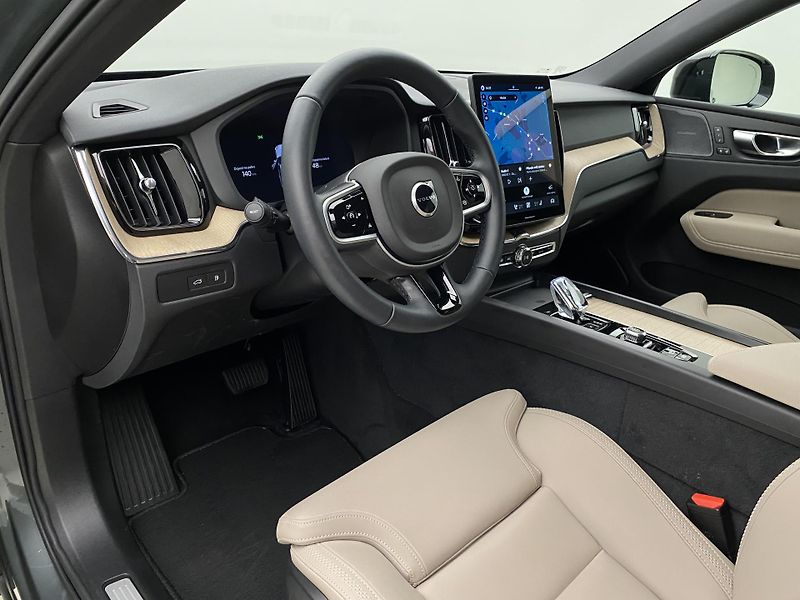 Volvo XC60 T8 AWD RECHARGE PLUS DARK CZ - fotka 4 z 66