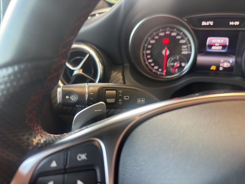 Mercedes-Benz Třídy A (2017) A 200 AMG Line - fotka 11 z 23