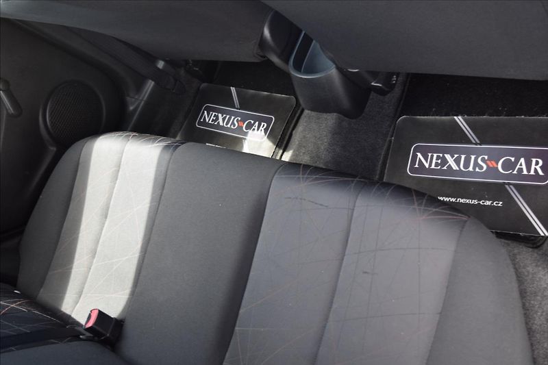 Mazda 2 1,4 I 55KW NOVÁ STK KLIMA - fotka 20 z 39