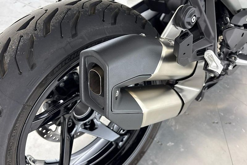 BMW R 1300 RS - fotka 6 z 13