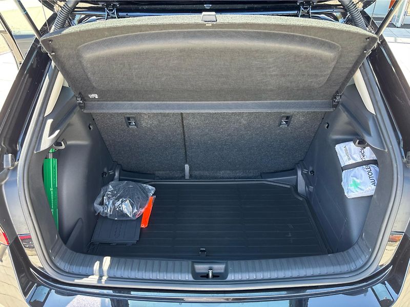 Škoda Fabia 1.0 TSi 70 kW SELECTION - fotka 25 z 26