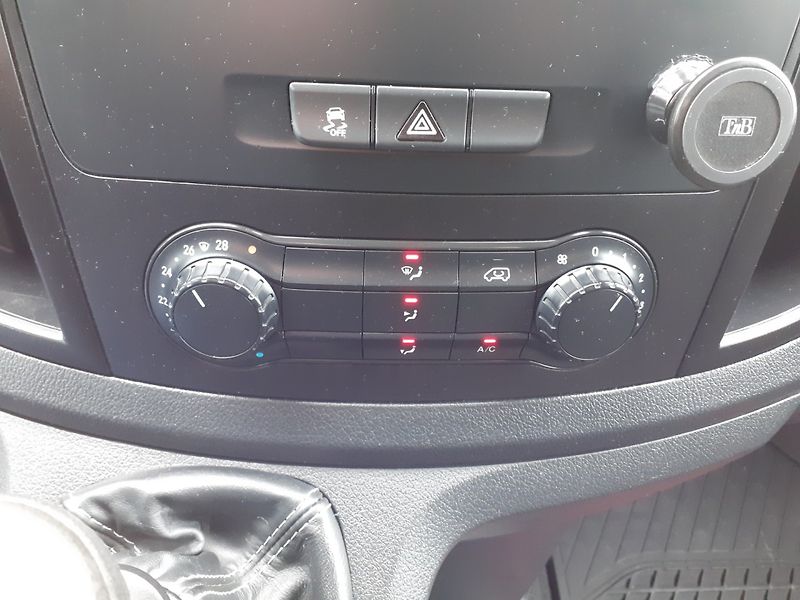 Mercedes-Benz Vito (2018) 116 CDI /LONG 120KW - fotka 19 z 37
