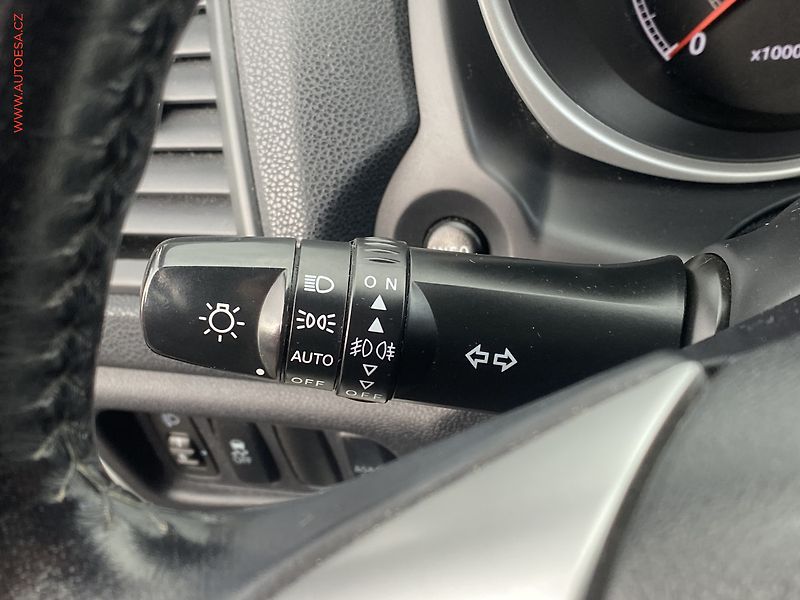 Mitsubishi ASX (2011) 1.6i, ČR, AC, temp - fotka 17 z 20