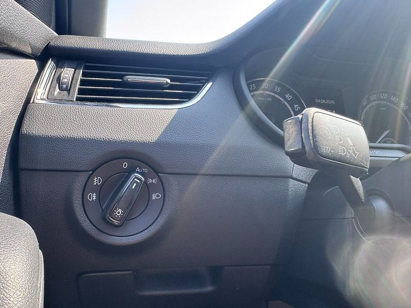 Škoda Octavia (2013) RS 2,0 TDI 135 KW DSG - fotka 27 z 47