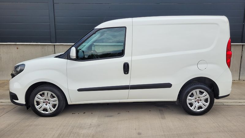 Fiat Dobló cargo (2023) 1,6 JTD KOUPENO V ČR - fotka 5 z 22