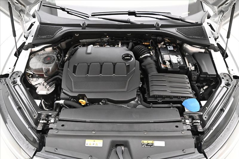 Škoda Octavia 2,0 TDI 110 kW DSG 4x4 Ambitio - fotka 9 z 30