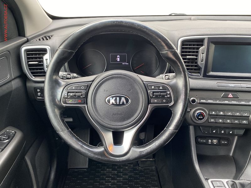 Kia Sportage (2018) 2.0 CRDi 4x4, ČR, Navi - fotka 11 z 20