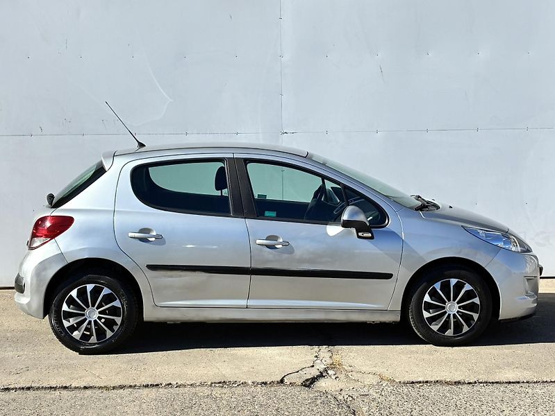 Peugeot 207 1.4 16V VTi Active - fotka 3 z 18