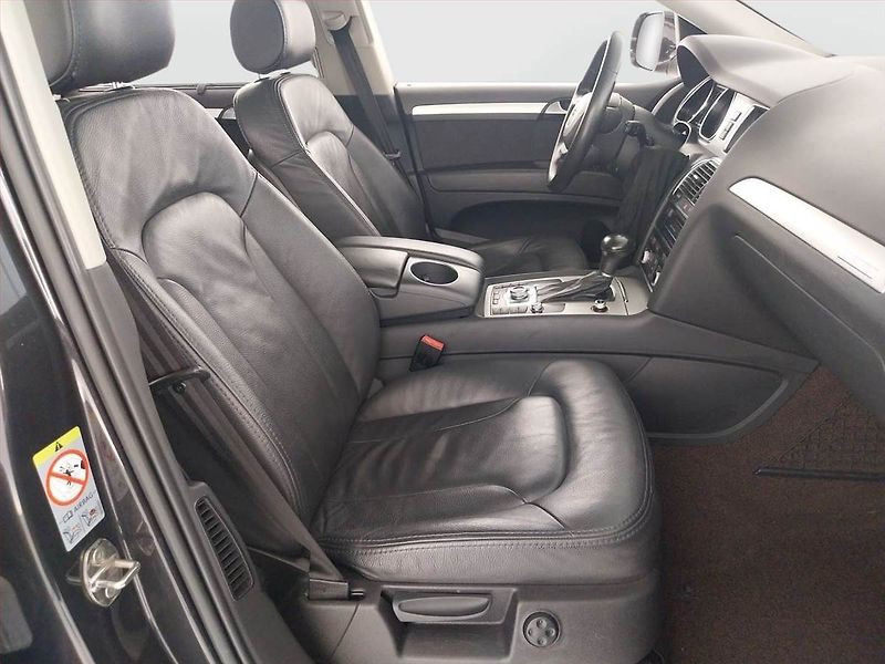 Audi Q7 (2011) 3.0 TDI, 4X4, Automat, 7 míst - fotka 9 z 25