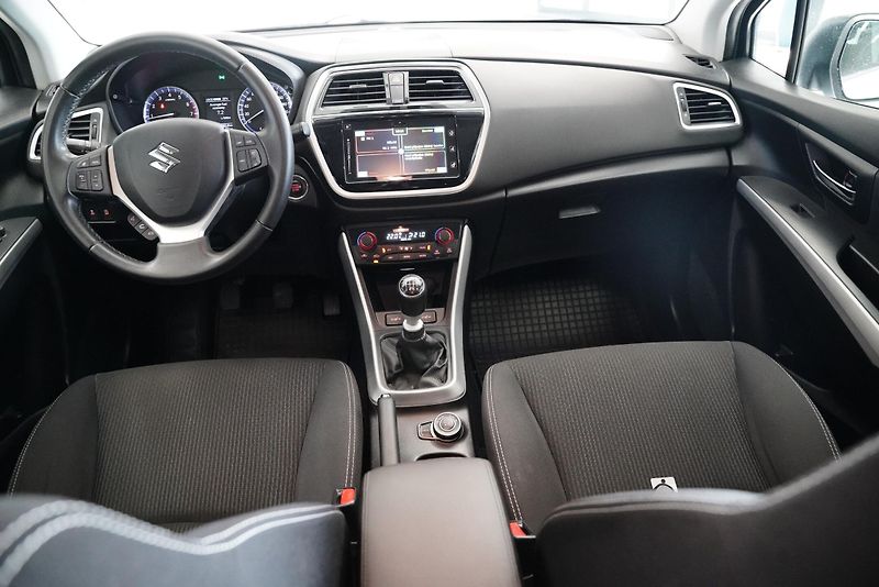 Suzuki SX4 S-Cross - fotka 6 z 6