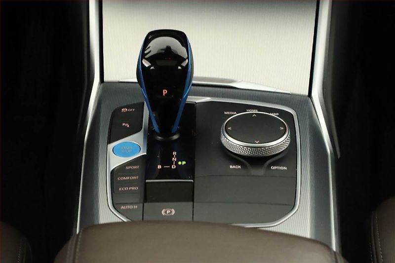 BMW i4 (2022) eDrive40, SoH 95% - fotka 15 z 21