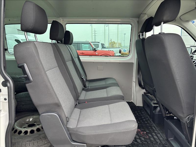 Volkswagen Transporter 2,0 TDi 110 kW - fotka 13 z 26