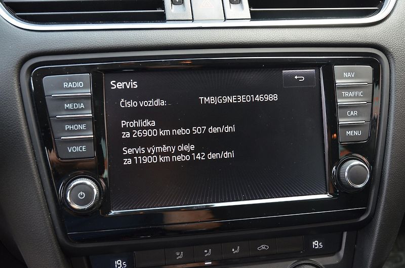Škoda Octavia (2014) 1.6 TDi 81kW AMB XENON TAŽNÉ - fotka 33 z 36