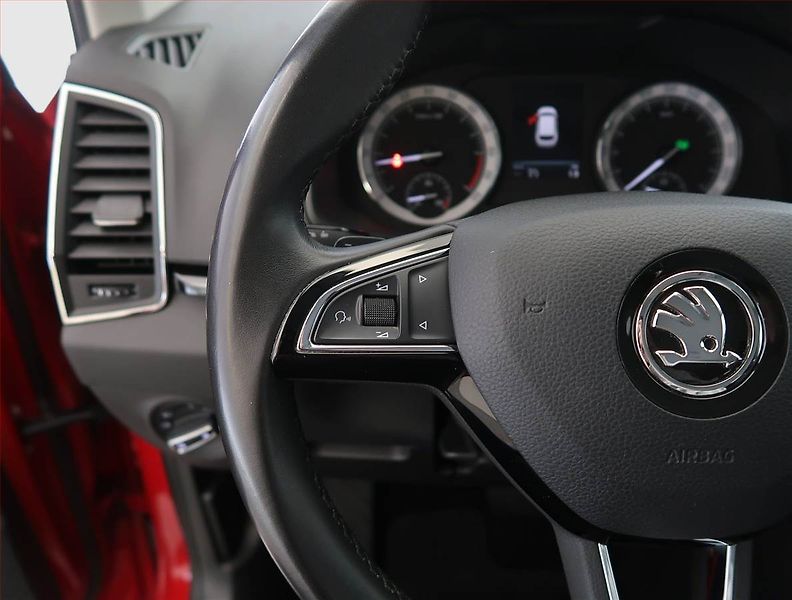 Škoda Karoq (2018) 1.6 TDI, Automat, Serv.kniha - fotka 18 z 23
