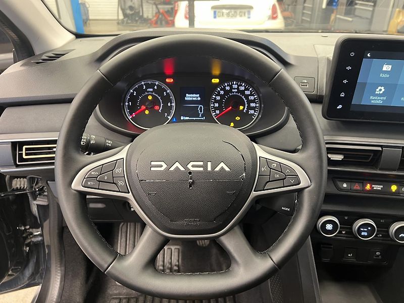Dacia Jogger Extreme+ 1.0i 74 kW - fotka 9 z 18