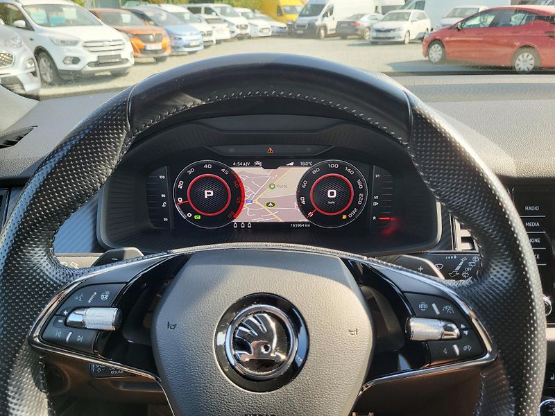 Škoda Kodiaq 2.0 TDi DSG 4x4 SPORTLINE - fotka 10 z 47