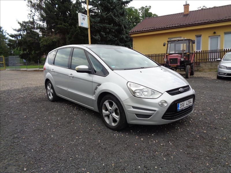 Ford S-MAX 2,0 - fotka 1 z 15