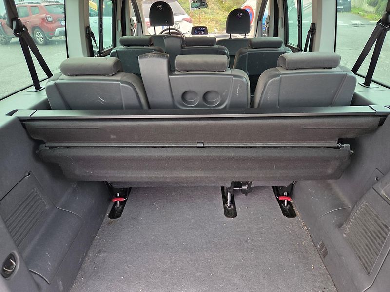 Peugeot Expert Tepee (2014) 2.0 HDI 120Kw Motor 3válce - fotka 20 z 28