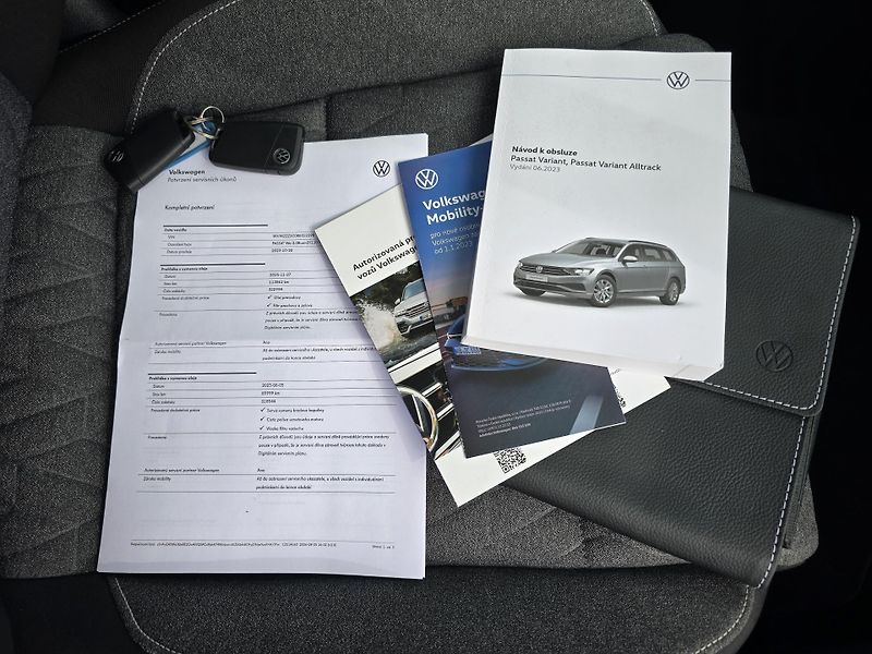 Volkswagen Passat 2.0TDI 110KW DSG BUSINESS ČR! - fotka 39 z 40