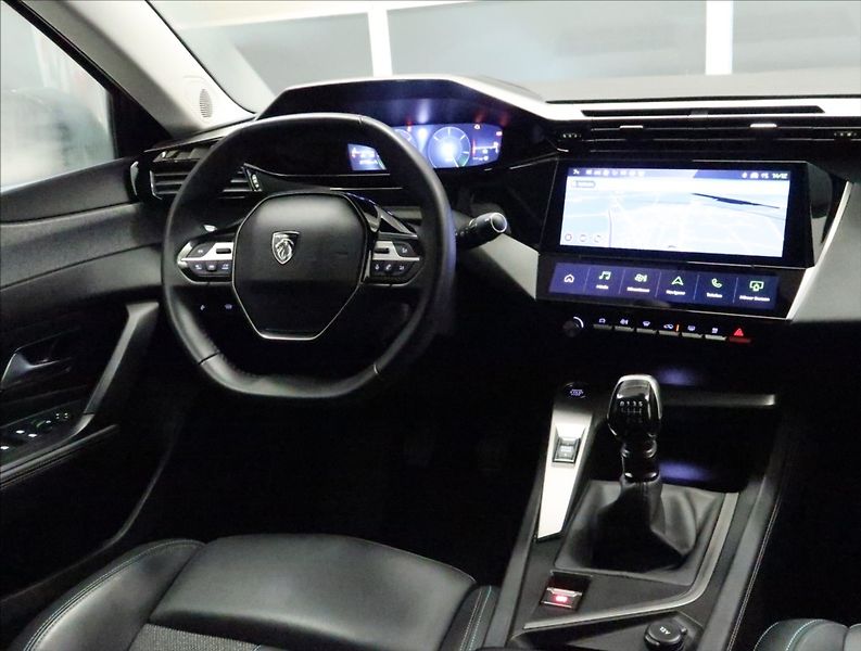 Peugeot 308 1,2 PT ALLURE NAVI KAMERA ČR - fotka 11 z 47