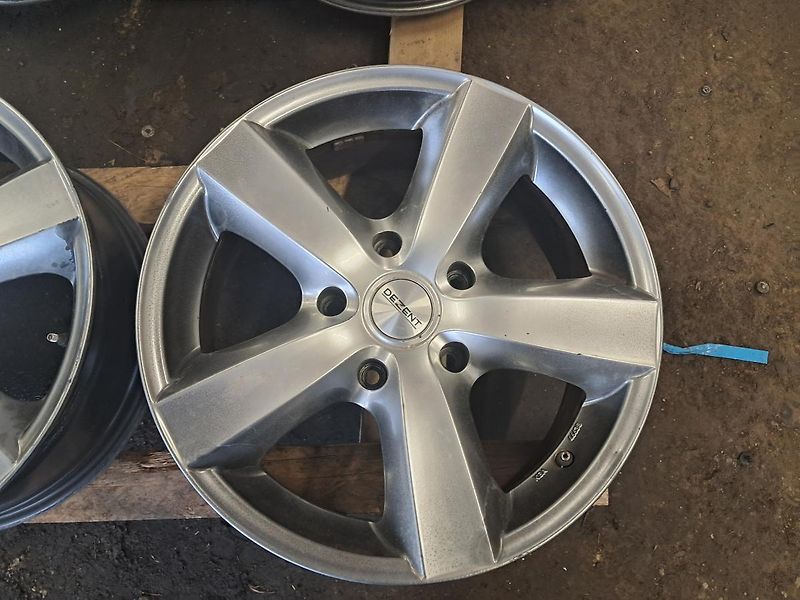 Kia Sorento alu kola 8Jx18 5x139 - fotka 2 z 7