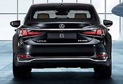 Lexus ES.
