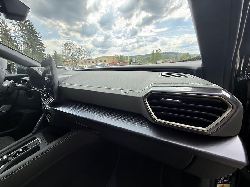 Cupra Formentor (2026) 2.0TDI TRIBE 150k DSG ZÁRUKA 5 - fotka 25 z 45