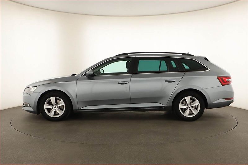 Škoda Superb (2018) 2.0 TDI, Automat, Navi - fotka 3 z 19