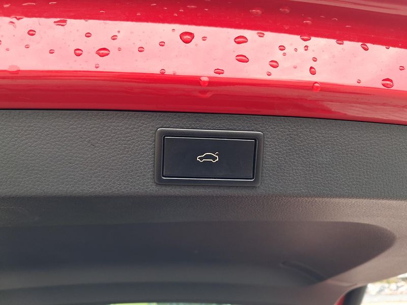 Škoda Karoq (2020) 2,0TDi DSG 4x4 SPORTLINE NAVI - fotka 22 z 48