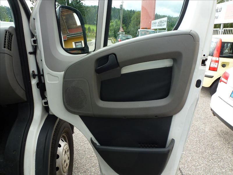 Fiat Ducato 2,3 MultiJet IVECO SKLÁPĚČ 7mí - fotka 23 z 44