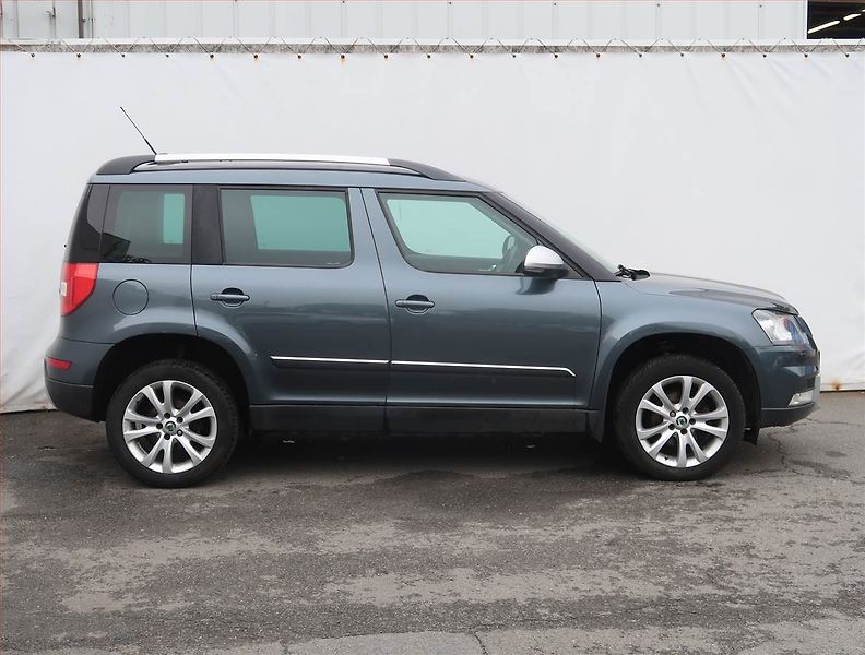 Škoda Yeti (2014) Elegance 2.0 TDI, 4X4 - fotka 6 z 25