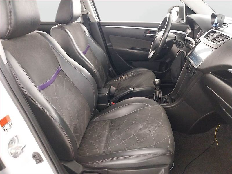 Suzuki Swift (2015) 1.2, jezdí výborně - fotka 9 z 21