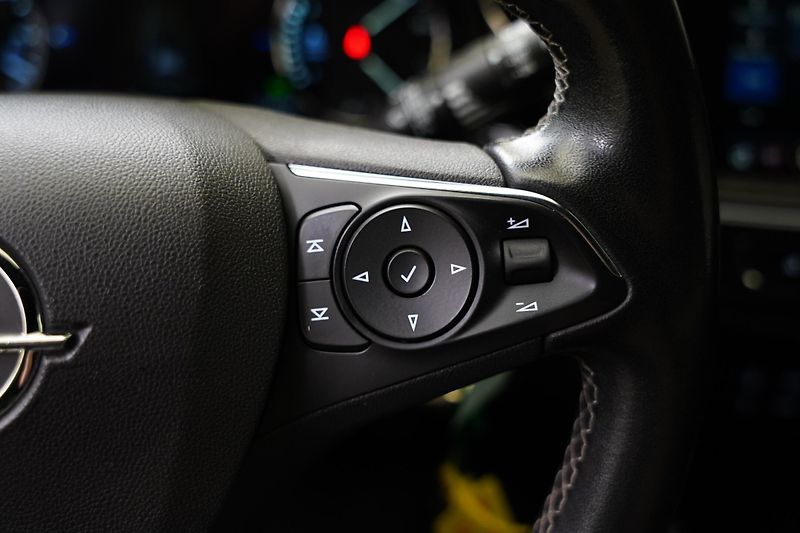 Opel Insignia - fotka 16 z 25