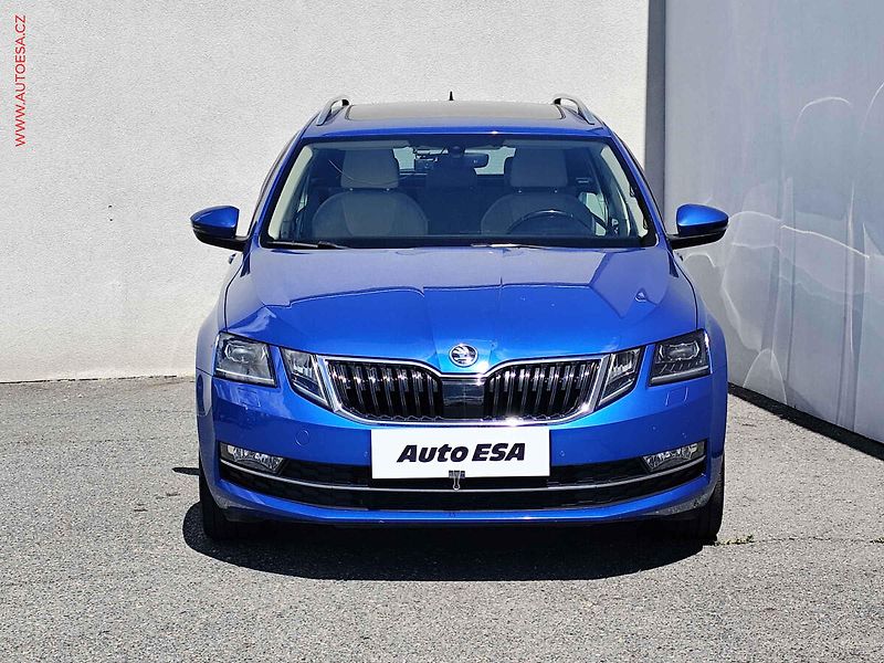 Škoda Octavia (2019) 2.0TDI, ČR, LED, panor. - fotka 2 z 33